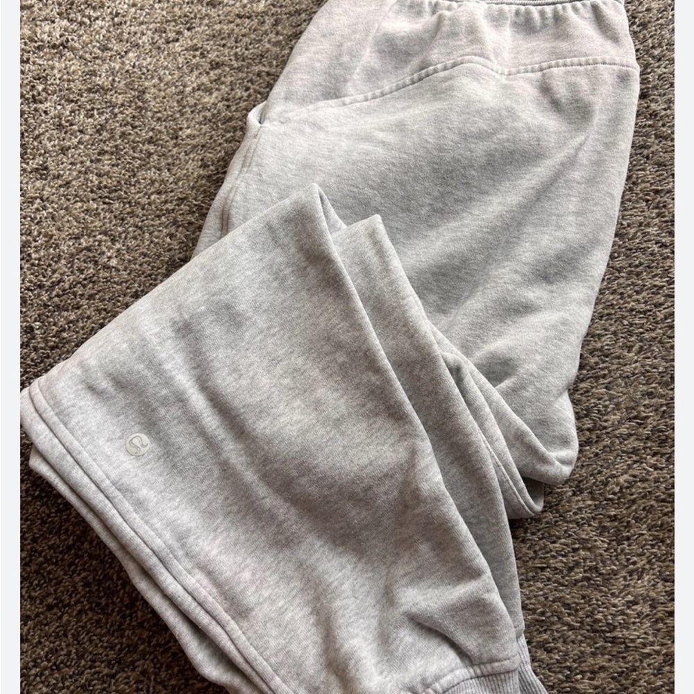 Lululemon Scuba Joggers Heather Gray Size 2/4 (Estimated) Fleece Sweatpants - Picture 2 of 5